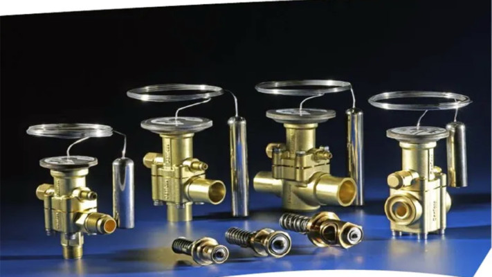 راهنمای کامل نصب، تنظیم و عملکرد شیر انبساط در سیستم‌های تبرید و چیلر تراکمی